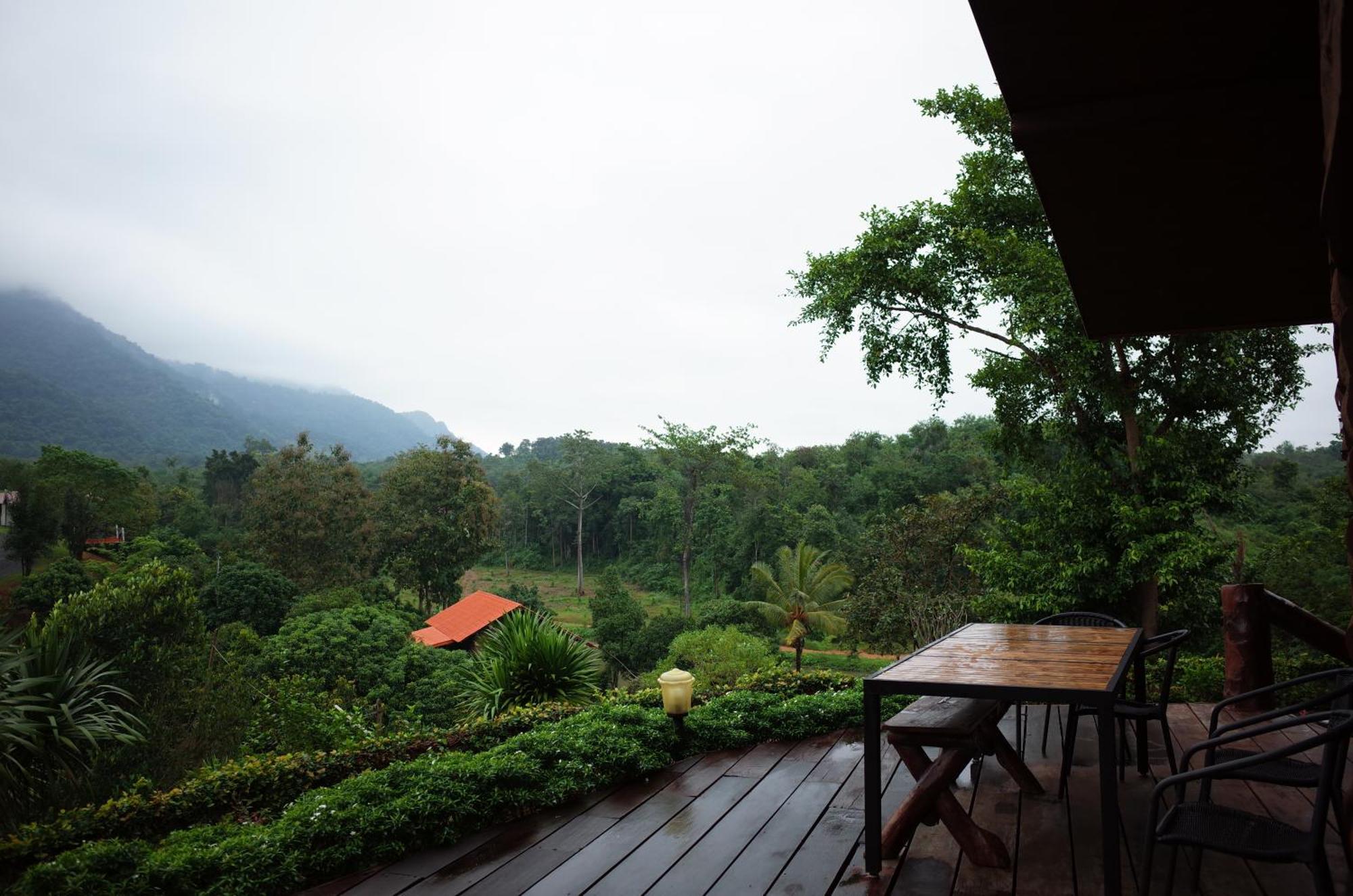 Nuyu Khaoyai Hotel Pong Talong Buitenkant foto